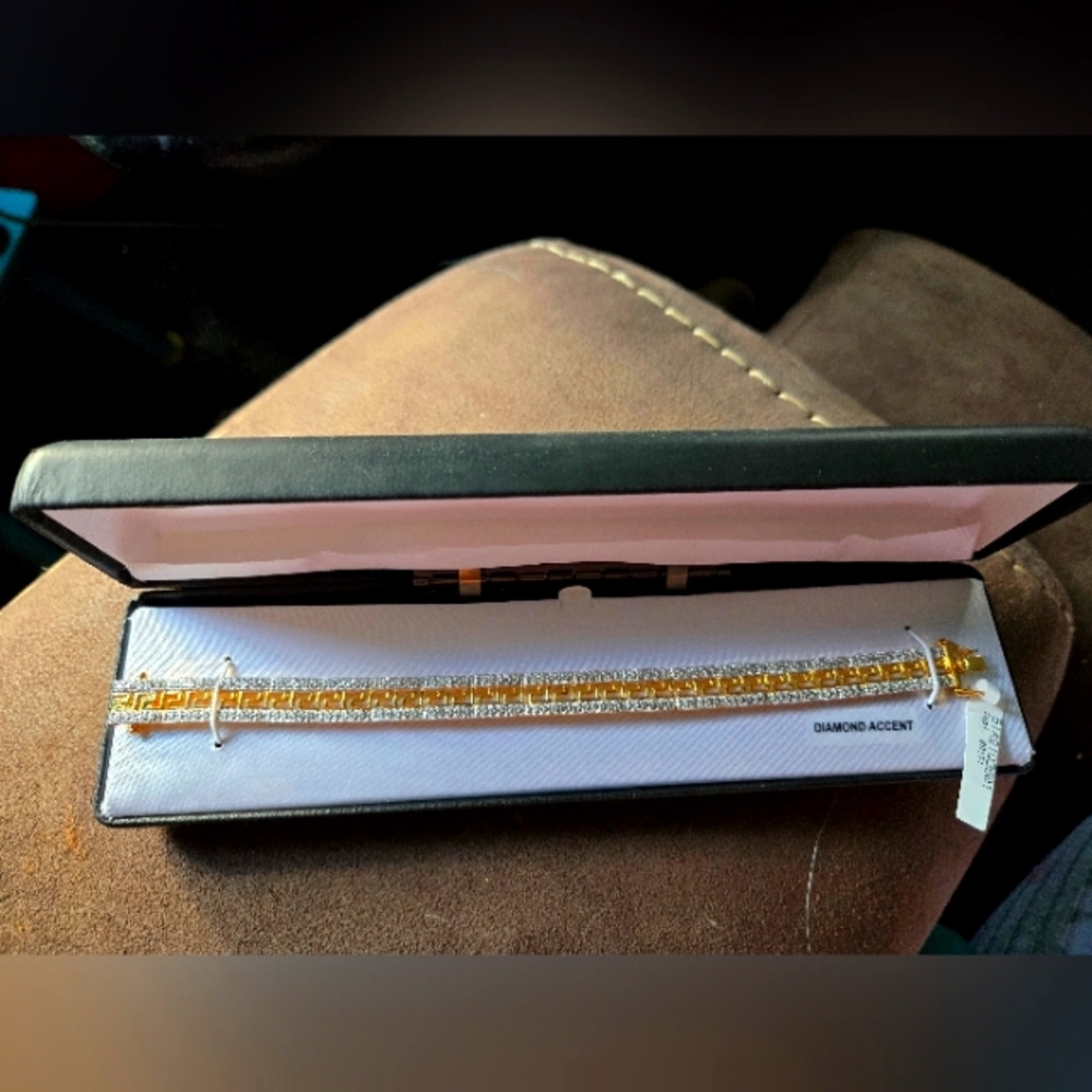Bracelet